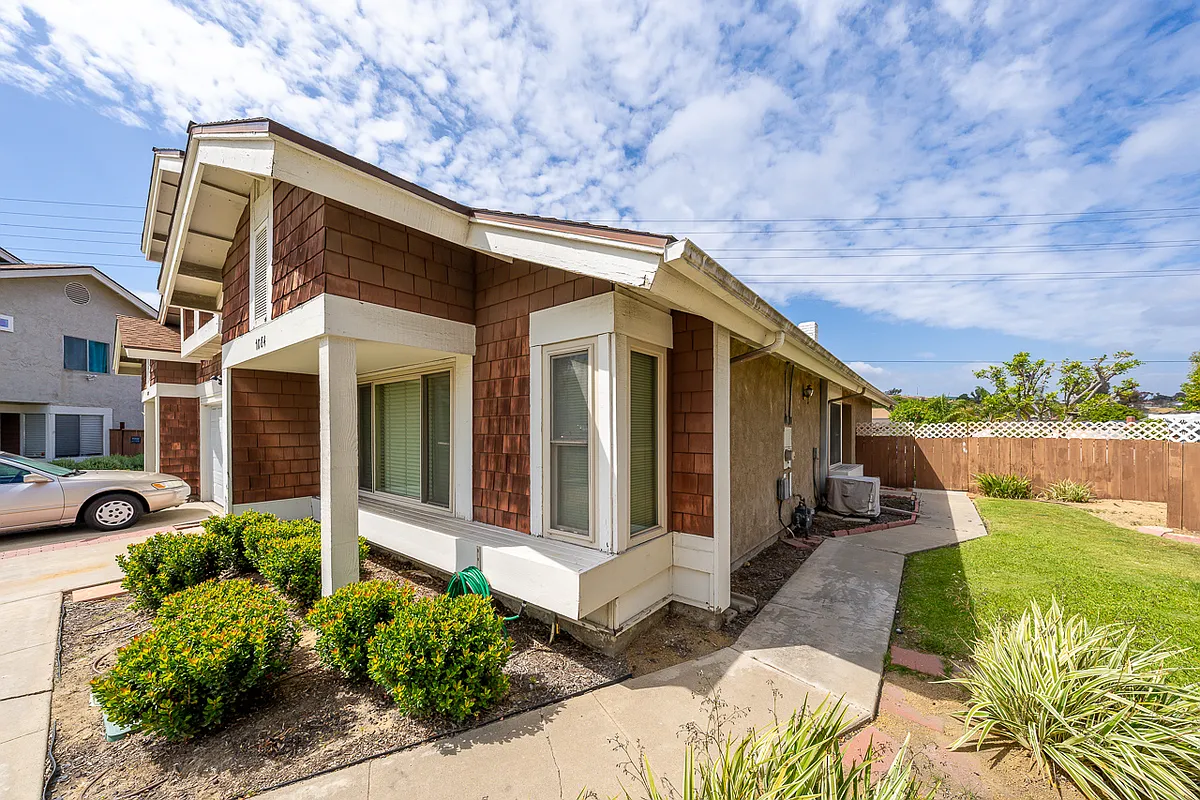 Building Photo - 7084 Deerhurst Ct