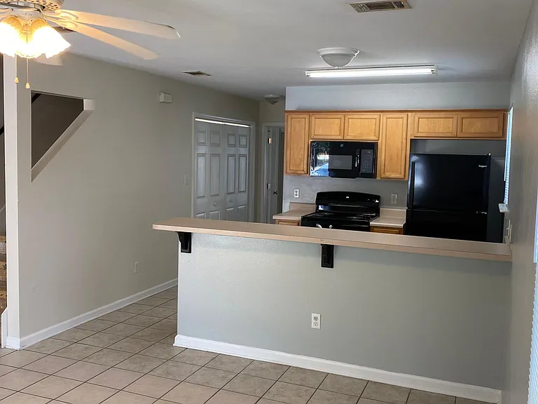 97 Bass St — Photo 3