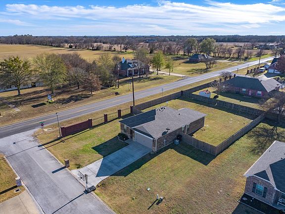 4th image of 121 Ocean Lake Dr