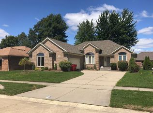 21477 Glacier Dr, Macomb, MI 48044
