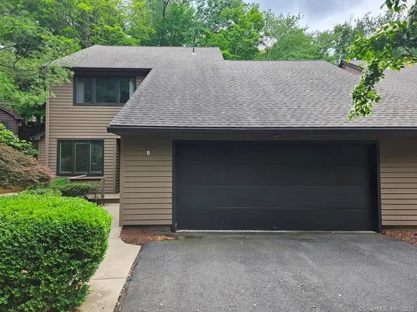 8 Ironwood Road #8, West Hartford, CT 06117