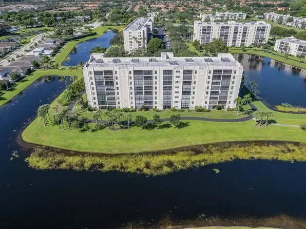 7260 KINGHURST Drive #502, Delray Beach, FL 33446