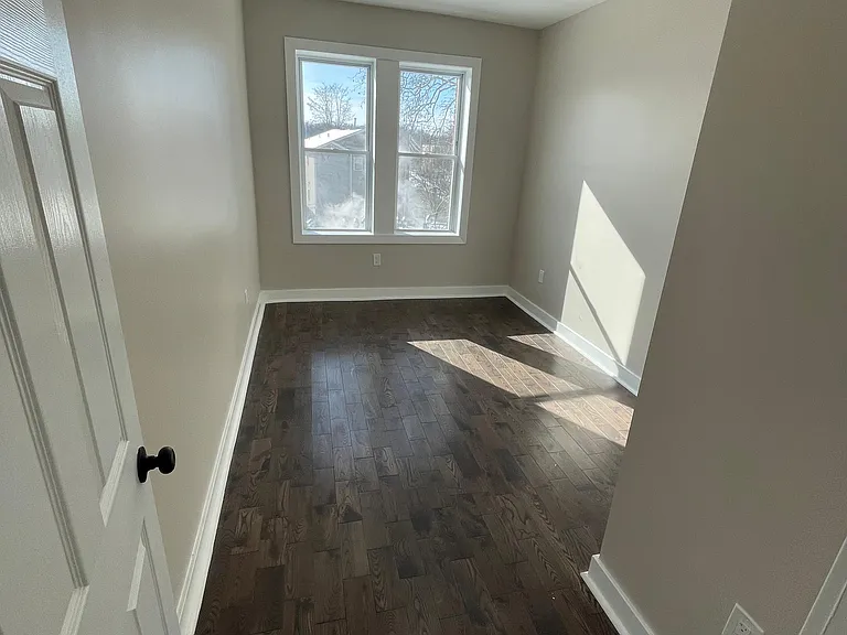 190 Park St #8A — Photo 3
