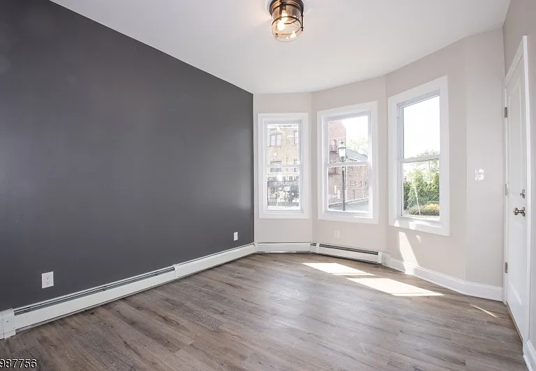 19 Northfield Ave #2R — Photo 9