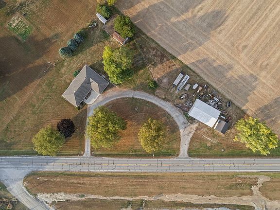2nd image of 7736 S Us Highway 421