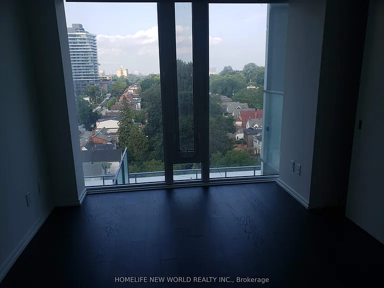 5 Soudan Ave #1104 — Photo 29