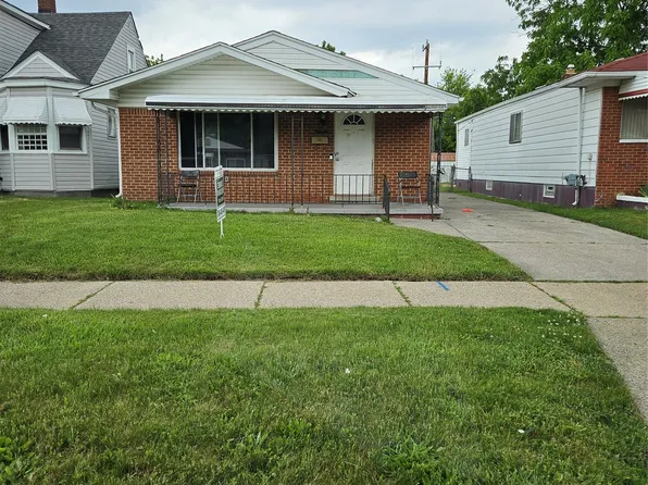 17723 Oakdale St, Roseville, MI 48066