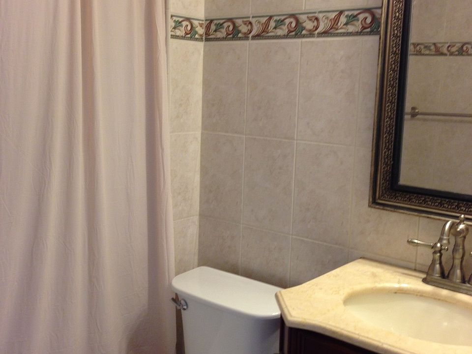 Spare Bedroom Bath