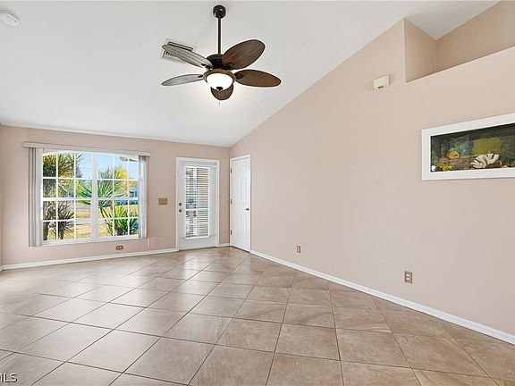 4th image of 3020 SW 5th Ave