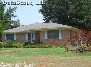 305 Parkway Dr, White Hall, AR 71602