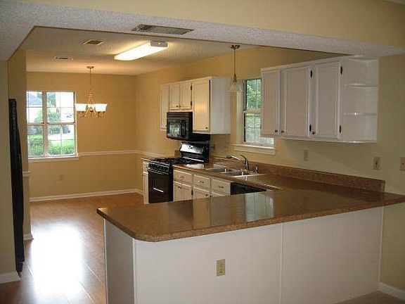 4th image of 2692 Piedmont Oak Dr