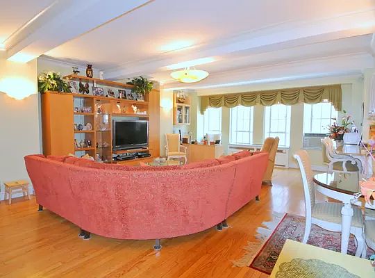3rd image of 350 W 57th St APT 7B