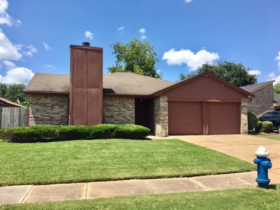 2nd image of 15402 Wildwood Glen Dr