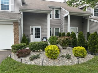 39 Renaissance Ln, New Brunswick, NJ 08901