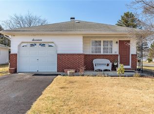 17 Leeward St, Toms River, NJ 08757