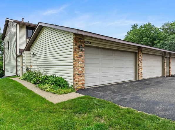 13521 Heather Hills Dr, Burnsville, MN 55337