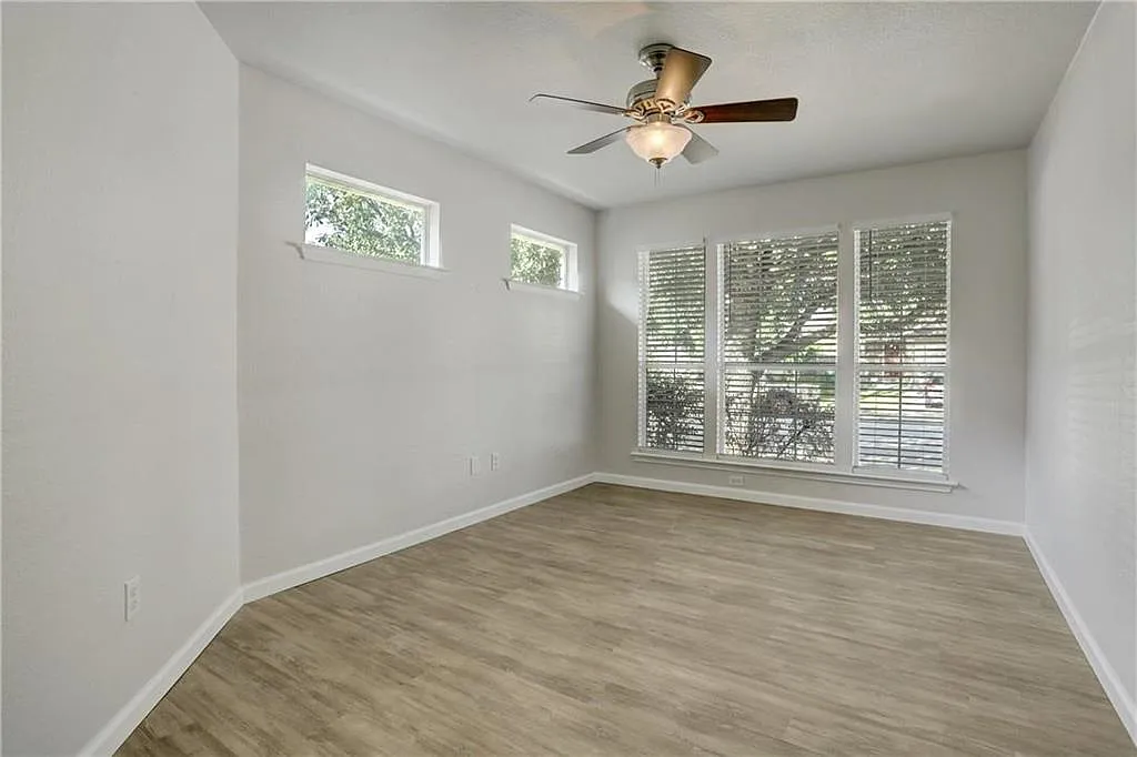 Building Photo - 15215 Parrish Ln