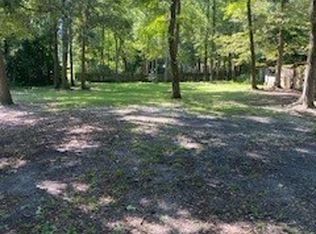714 W 1st St, Midway, GA 31320