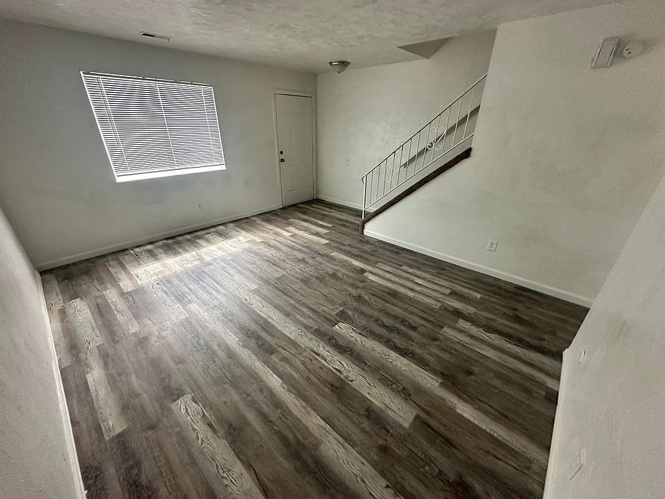 1st image of 2102 Mohawk Rd APT D
