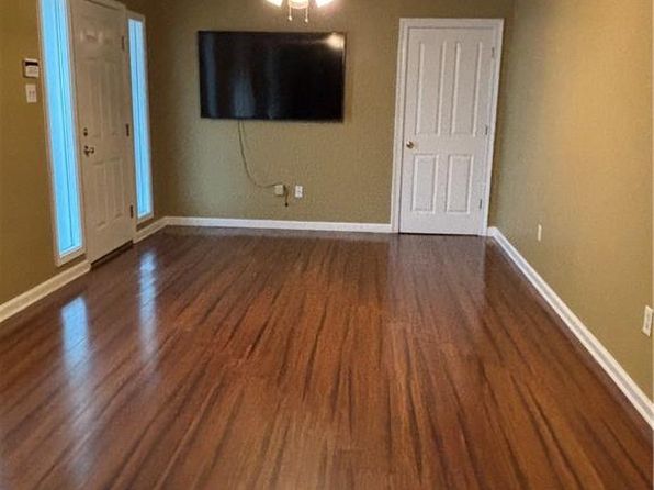 16 Sycamore Ln, Saint Rose, LA 70087