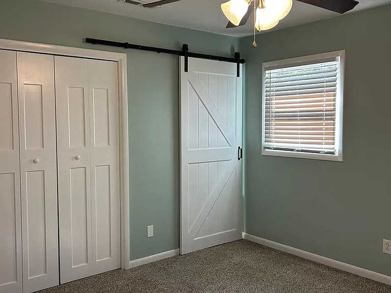 103 W Emerald Dr — Photo 16