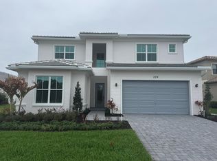 279 SE Calmo Cir, Port Saint Lucie, FL 34984