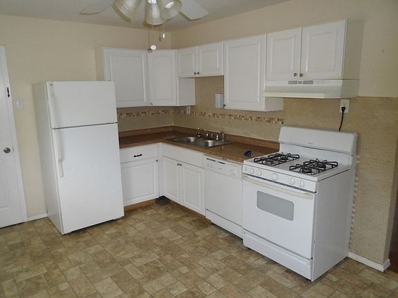 4th image of 1741 Bradshaw Dr