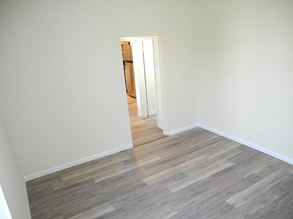 4th image of 249 W 2nd St Floor 1