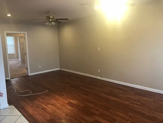 Rented by Alexander Bilu, LREB | media 22