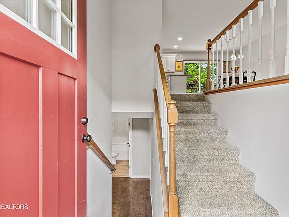 5th image of 10212 Birch Hill Ln