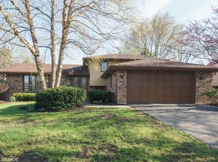 16W700 Fern St, Willowbrook, IL 60527