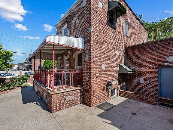 2nd image of 2528 Bath Ave
