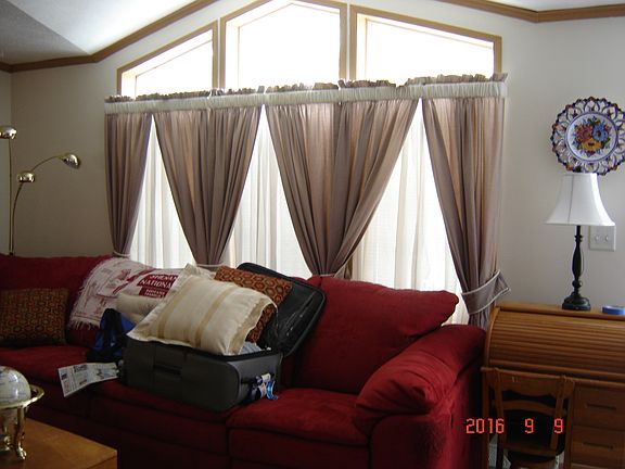 3rd image of 120 Hickory Hills Dr