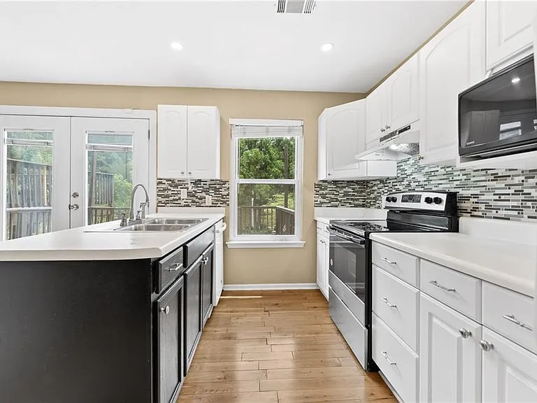 2266 Oak Glenn Cir — Photo 13