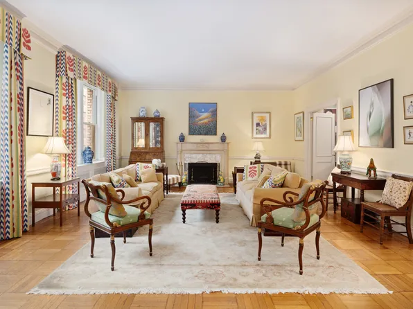 993 Park Avenue 4E image 1 of 10