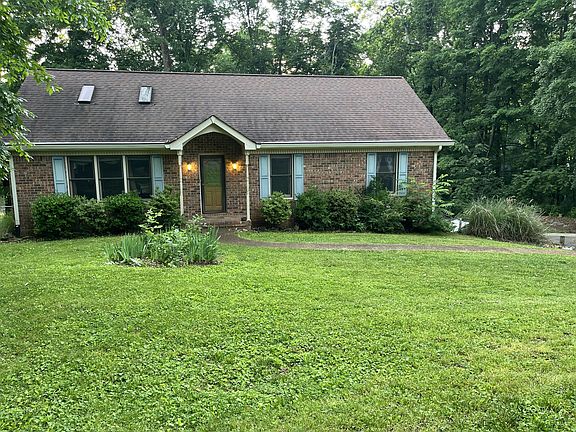 3rd image of 1106 Dogwood Ln