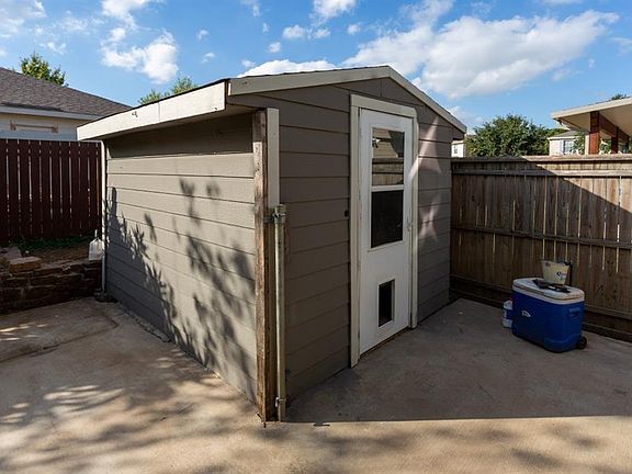 5th image of 4067 China Elm Dr