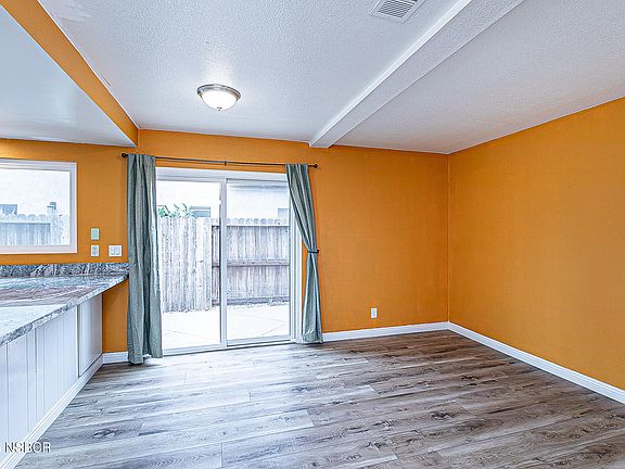 4th image of 1126 E Foster Rd APT B