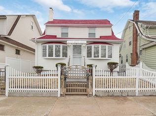 10324 Farmers Blvd, Hollis, NY 11423