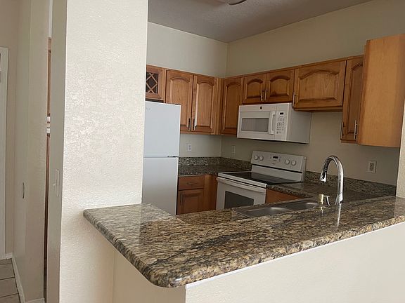 4th image of 2652 Robert Trent Jones Dr APT 521