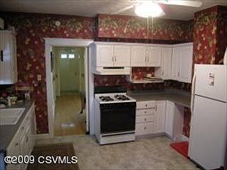 3rd image of 264 Market St