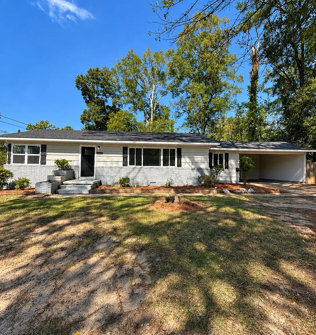3 bed, 2025 sqft, $1,400 — Photo 1