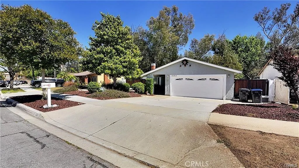 3 bed, 1746 sqft, $3,650 — Photo 1