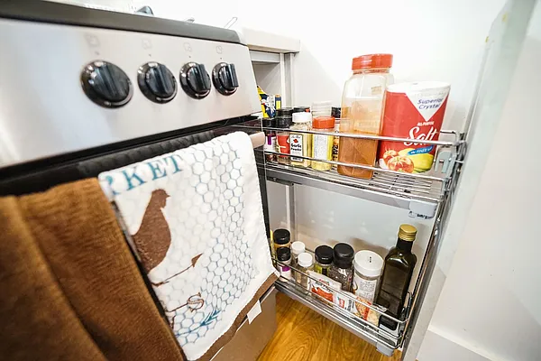 Rented by Manhattan Management LLC | media 68