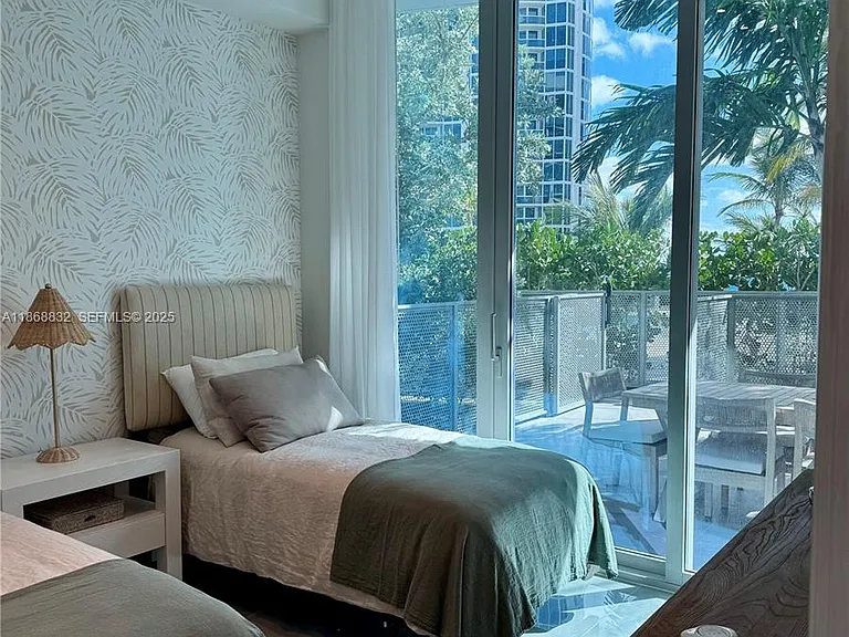 17550 Collins Ave #402 — Photo 6