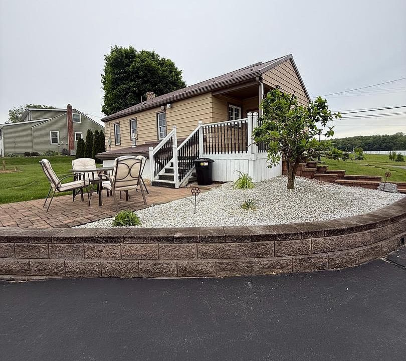 2nd image of 260 Mainsville Rd