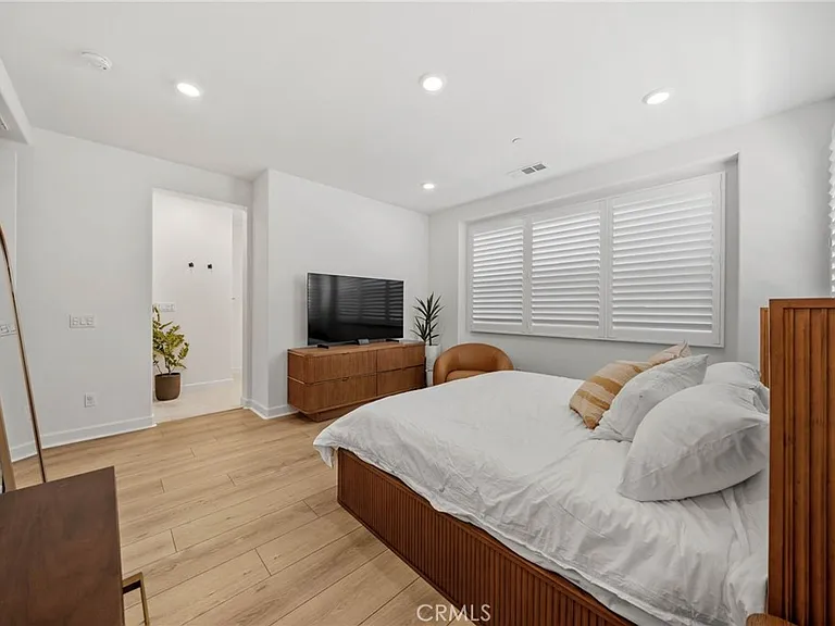 14135 Jonas Ct — Photo 17