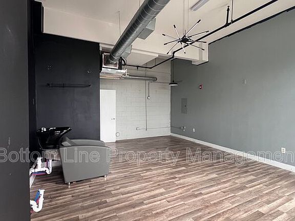 3rd image of 621 McNinch St
