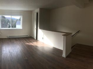 85 Main St APT 3, Stamford, NY 12167