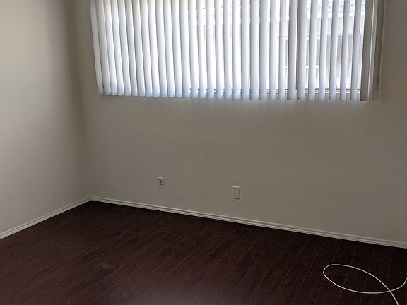 5th image of 1610 Barry Ave #6A